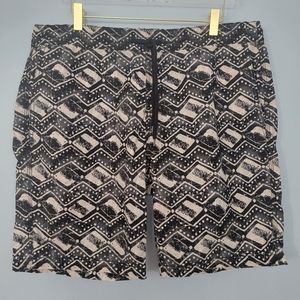 Mossimo 100% cotton black & white tribal print 8" shorts size M